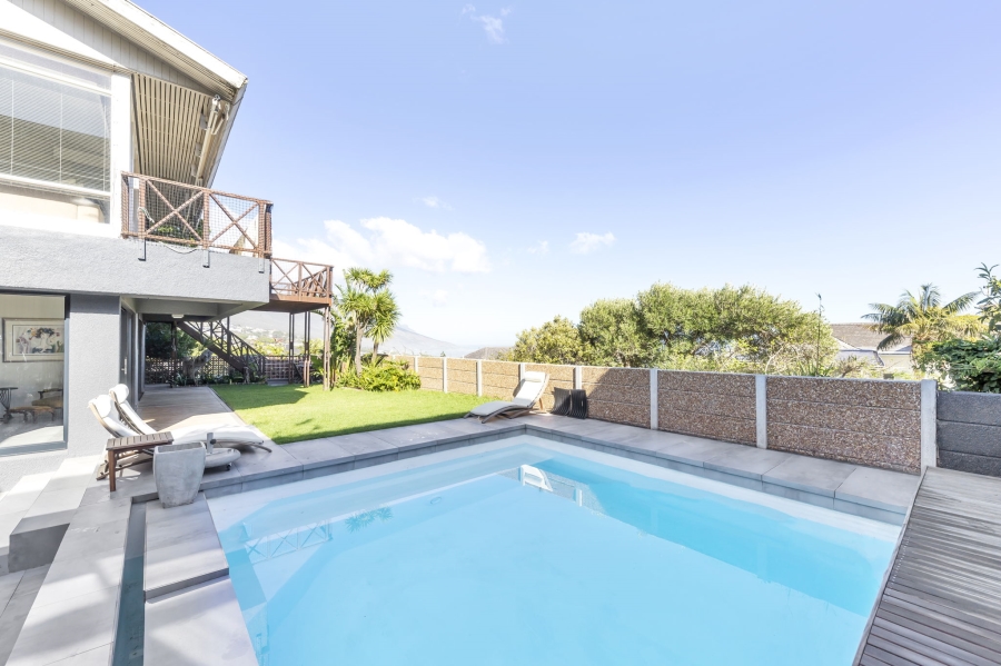 To Let 2 Bedroom Property for Rent in Camps Bay Western Cape